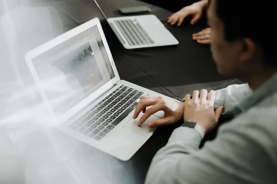 كيف تصنع تجربة مستخدم جذابة عبر التفاعلات الدقيقة؟