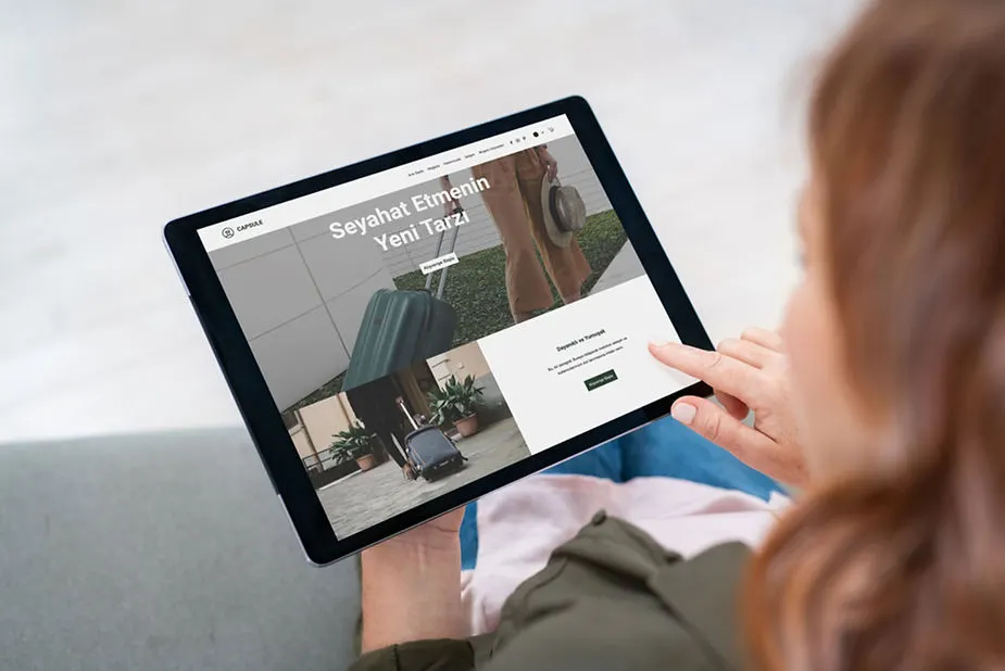 ما الاعتبارات الأساسية لتصميم نظام حجز عبر الإنترنت؟